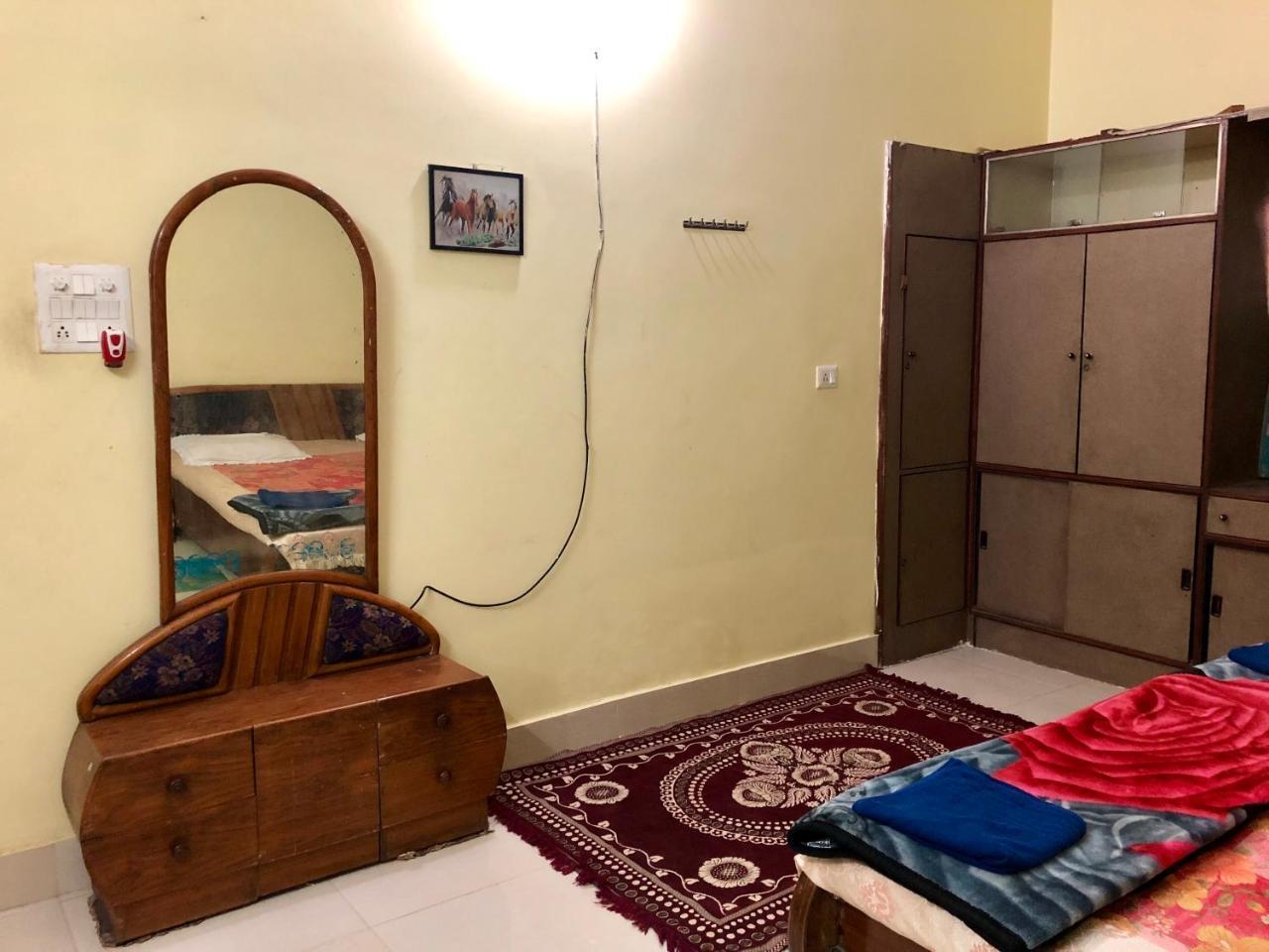 Gangotri Paying Guest House 瓦拉纳西 外观 照片